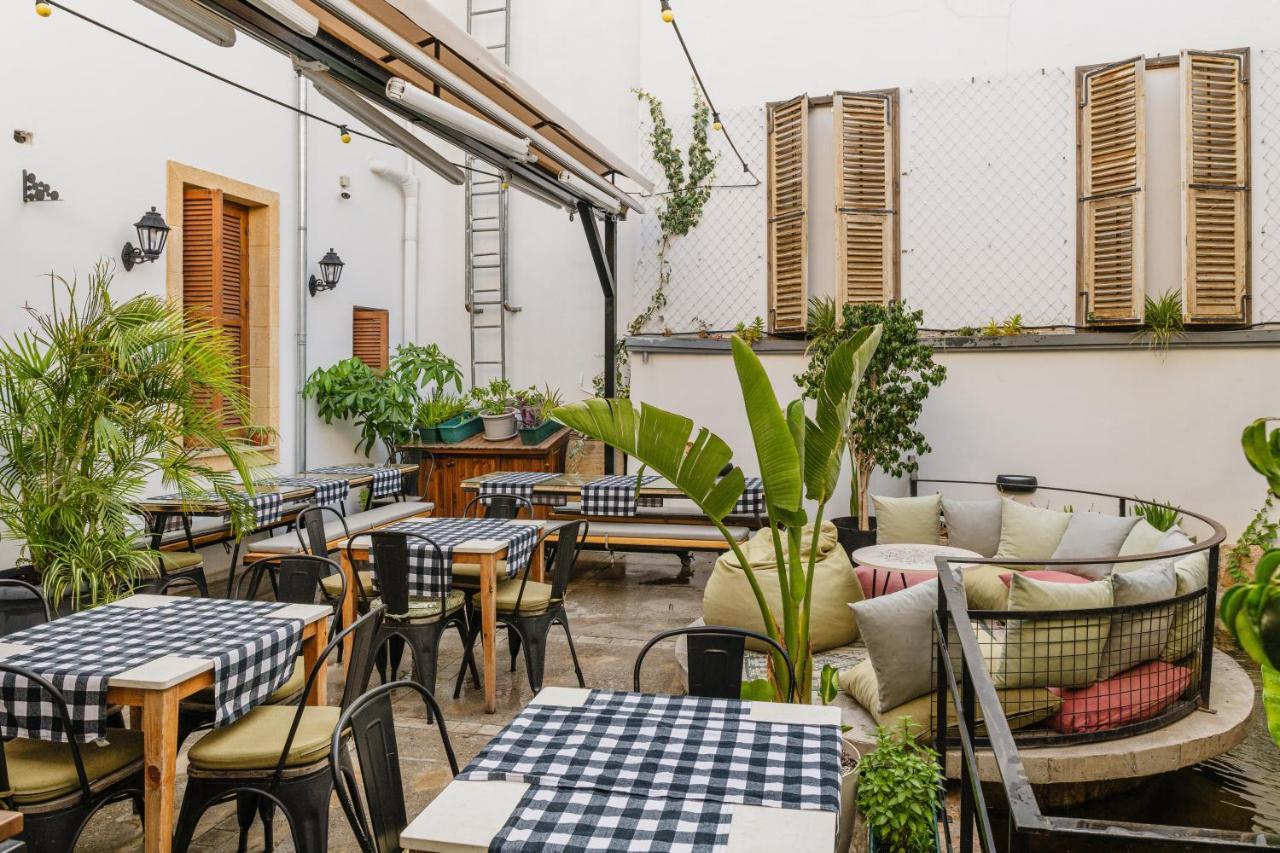 Djumba Hotel & Cafe Нікосія Екстер'єр фото