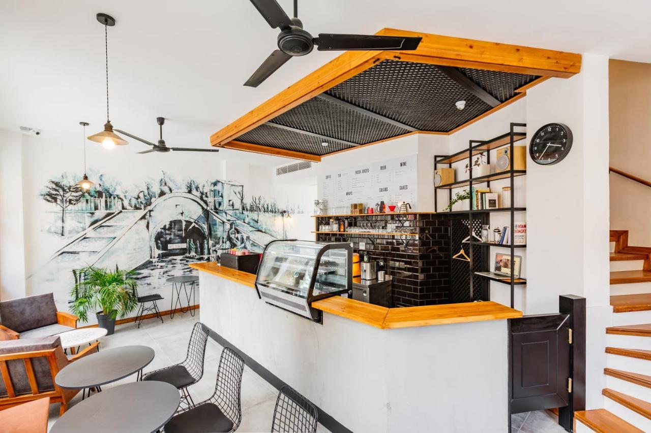 Djumba Hotel & Cafe Нікосія Екстер'єр фото